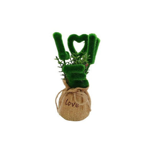 17104 HANGING FAKE PLANT 'LOVE' LETTER