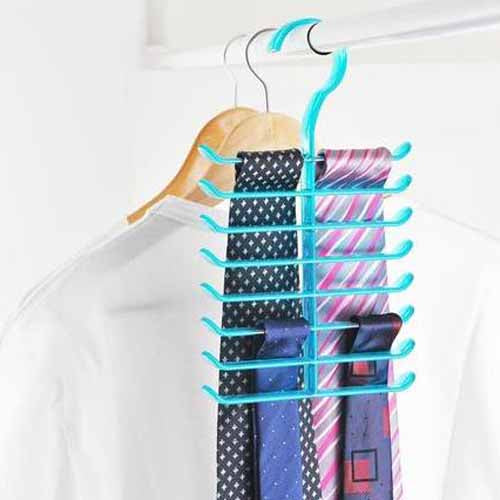 50833-DecoBella Colored Tie Hanger 24c